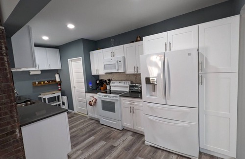 Parksville House | Manor house renovated with rustic charm