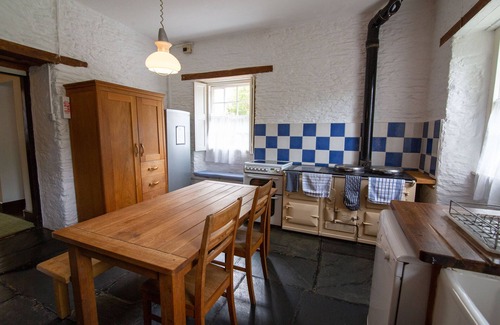 Polperro House | Manor House with gardens, hot tub & sea views, sleeps 21 with cottage