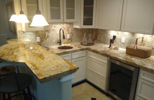 Thornton House | Manor North of Denver easy access to Rafting, Trails, Dog Park, Dining, Downtown
