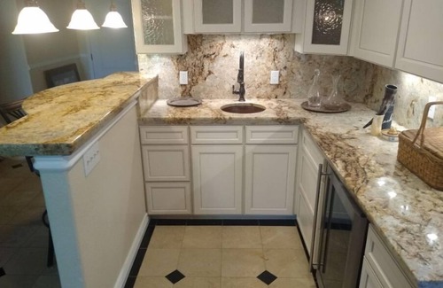 Thornton House | Manor North of Denver easy access to Rafting, Trails, Dog Park, Dining, Downtown