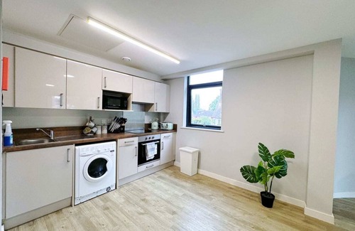Coventry Apartment | Manor Park Court