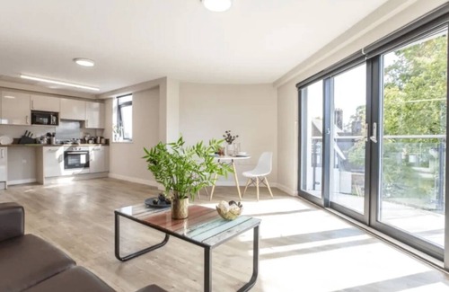 Coventry Apartment | Manor Park Court