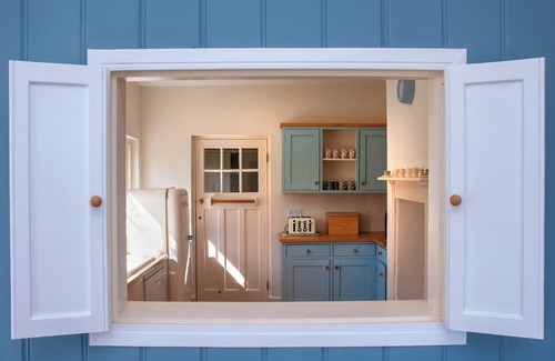 Manorbier Cottage | Manorbier Boat House