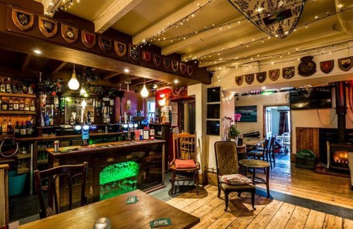 Manorbier Hotel | Manorbier Castle Inn Sunset Room