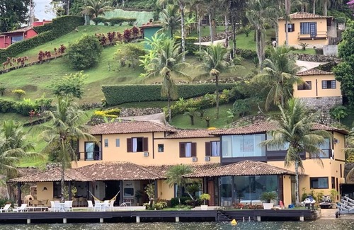 Itanema House | MANSÃO ANGRA DOS REIS - 50 meters FRONT TO THE SEA - HELIPONTO