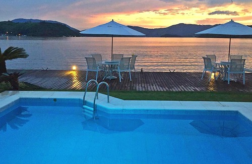 Itanema House | MANSÃO ANGRA DOS REIS - 50 meters FRONT TO THE SEA - HELIPONTO