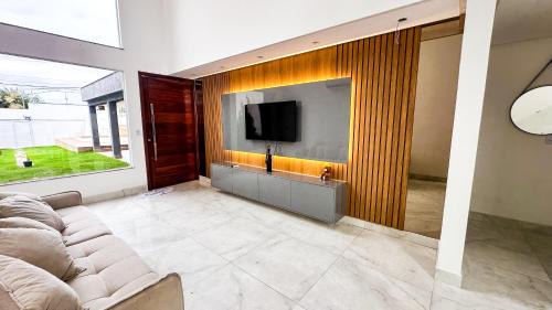 Abrantes Villa | Mansão Climatizada com piscina e churrasqueira