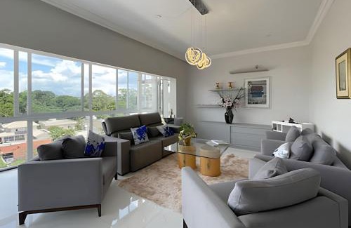 Cotia House | Mansão com Piscina | Conforto e Exclusividade