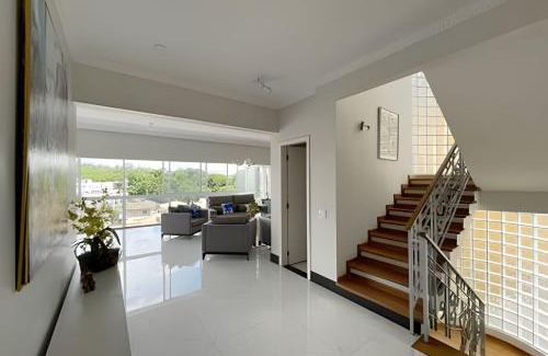 Cotia House | Mansão com Piscina | Conforto e Exclusividade