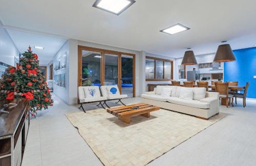 Tamandare House | Mansão Pé na Areia em Carneiros por Carpediem