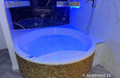 Bradford Apartment | Mansa Apartments