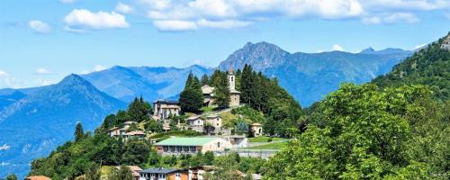 Esino Lario Apartment | Mansarda fra monte e lago