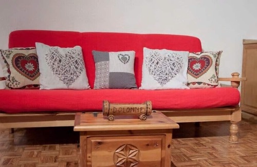 Dolonne House | Mansarda LA PERTZE, cosy 5-place apartment CIR-0012