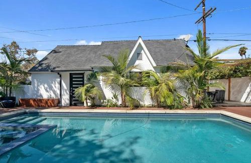 Greater Wilshire - Hancock Park Villa | Mansfield Modern