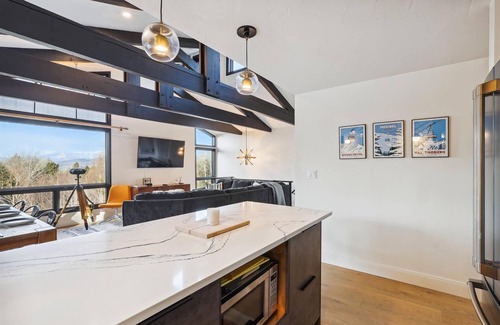 Stowe Area House | Mansfield View: 3 br, huge deck with hot tub & views!