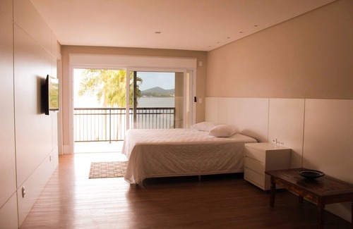 Canto da Lagoa House | Mansion | Beira da Lagoa with hydromassage