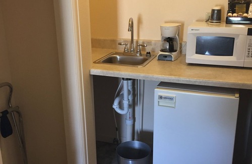 Buffalo Hotel | Mansion House Motel