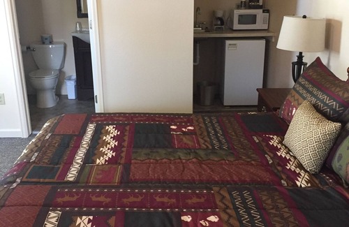 Buffalo Hotel | Mansion House Motel