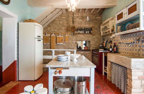 San Angelo Villa | Mansion in Vallefoglia with Pool and Panorama