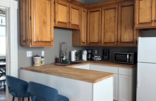 Hermann House | Mansion on market street! Downtown Hermann MO