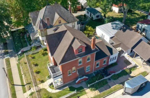 Hermann House | Mansion on market street! Downtown Hermann MO