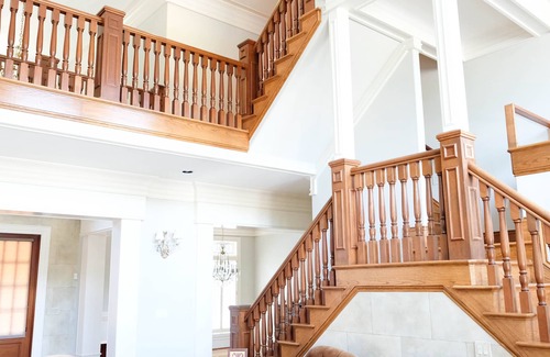 Acworth Villa | Mansion stay for big groups 8 miles from LakePoint Sports!