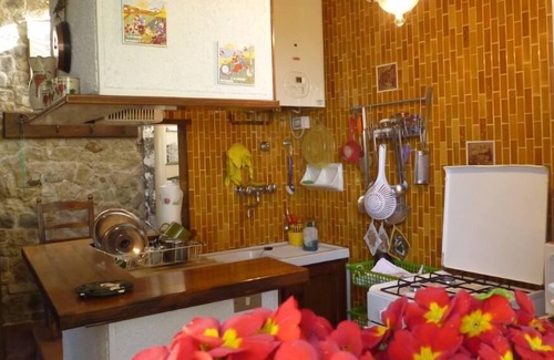 Verucchio House | Mansion - Verucchio House with garden