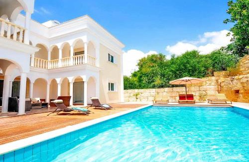 Pegeia Villa | Mansion View