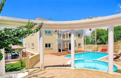 Pegeia Villa | Mansion View