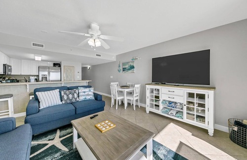 Fort Walton Beach Condo | Manta Ray 413@ Pelican Isle Beach Serv/Fish/Relax * Beach Front*