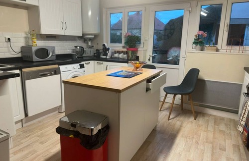 Mantilly House | Mantilly Holiday Cottage in tranquil village