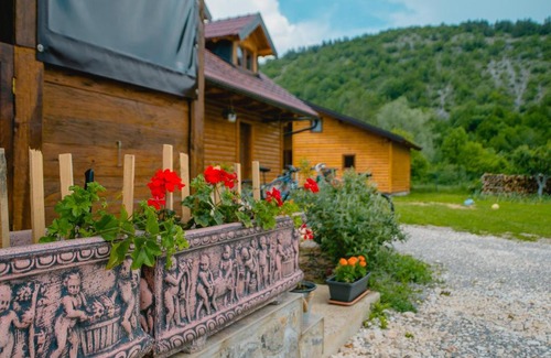 Trnovac Cabin | Manuela