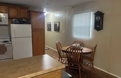 Wellborn House | Manufactured Home In Quiet Community, Convenient to Texas A&M University