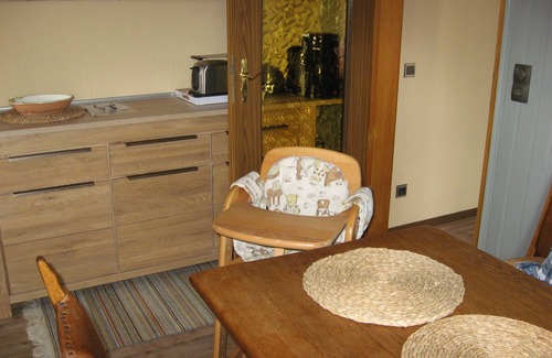 Heimfeld Apartment | Many excursion destinations, e.g. Museumsdorf, wildlife park, Altes Land, opera, theater and musical.