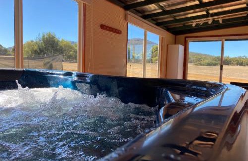 Porongurup Apartment | Manyat Peak cottages Kestrel
