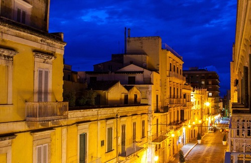 Corato Apartment | "MANZONI" LUXURY APARTMENT - a stone's throw from the Duomo, in the center