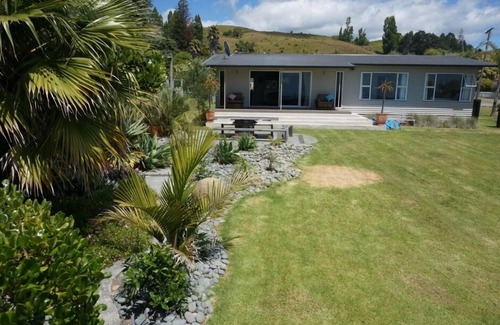 Tokomaru Bay House | Maoriori-Beachfront paradise in Tokomaru Bay