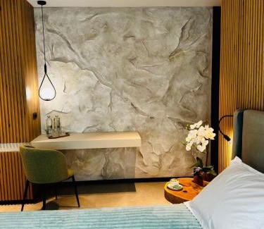 Valiug Hotel | MAPaMONT