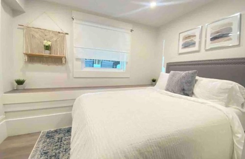 Kitsilano Hotel | Maple beach house Garden suite