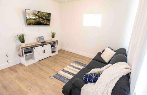 Mount Pleasant Apartment | Maple Canyon w/Kitchen&wash+dry