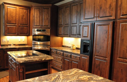 Alexandria House | Maple Drive Lodge Getaway - Perfect for Large Groups!