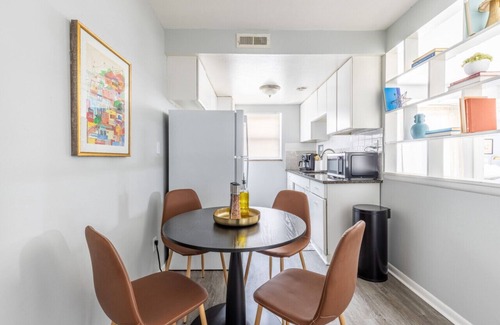 Maple Heights Apartment | Maple Heights Charm - Libby Unit 11