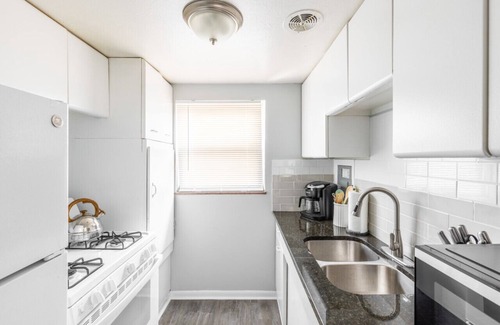 Maple Heights Apartment | Maple Heights Charm - Libby Unit 11