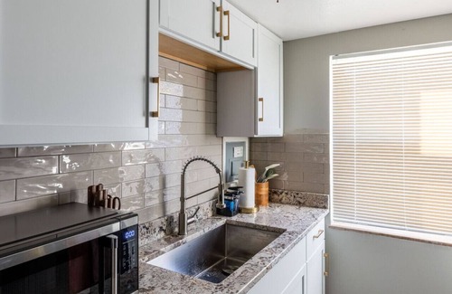 Maple Heights Apartment | Maple Heights Oasis - Libby Unit 5