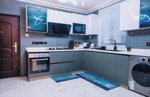 Tema House | Maple Hill