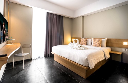 Tanjung Duren Utara Hotel | Maple Hotel Jakarta