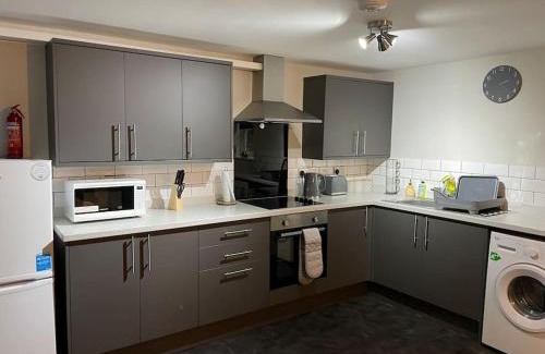 King's Lynn Apartment | Maple House - 2 Bed House with free parking in town by ShortStays4U