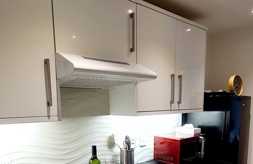 Woodside Apartment | Maple House - Inviting 1-bed Apartment in London