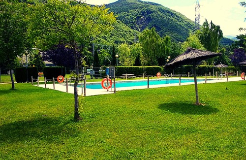 Biescas House | Maple House. Your home on vacation.