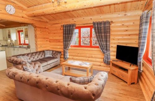 Castle Bytham House | Maple Lodge